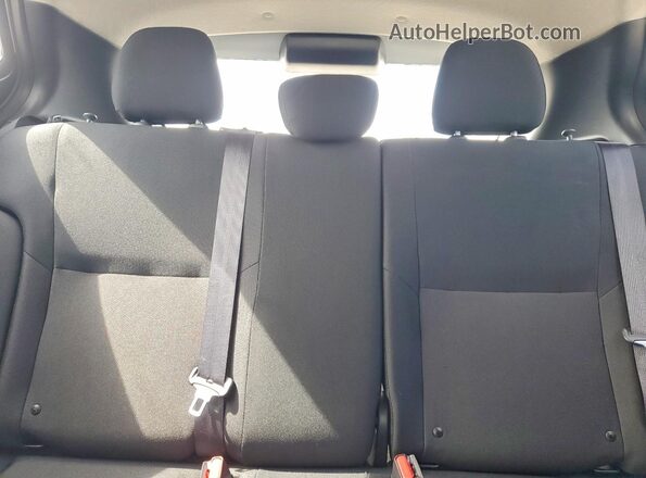 3N1CP5BV2SL474877 2025 NISSAN KICKS White Vista de los asientos traseros