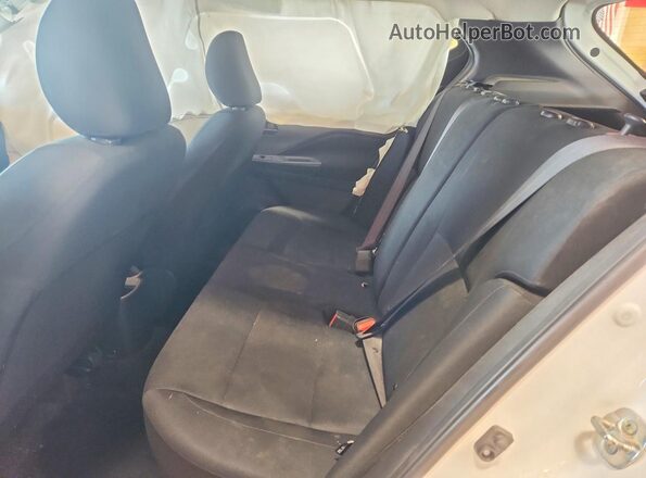 3N1CP5BV3PL558388 2023 NISSAN KICKS White Widok wnętrza z tyłu