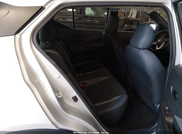 3N1CP5BV4LL518119 2020 NISSAN KICKS Silver Widok naklejki z numerem VIN