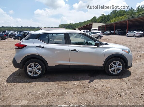 3N1CP5BV4LL527709 2020 NISSAN KICKS Серебряный Вид задней части салона
