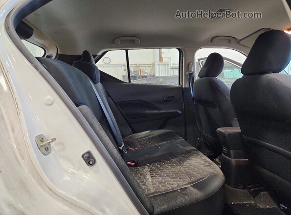 3N1CP5BV6ML496979 2021 NISSAN KICKS White Rear seats view