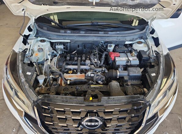 3N1CP5BV6RL507146 2024 NISSAN KICKS White Rear interior view