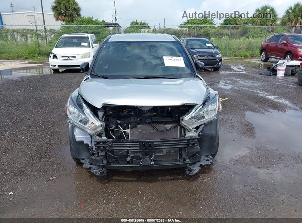 3N1CP5BV7LL565547 2020 NISSAN KICKS Silver Widok z przodu