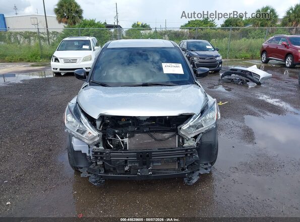 3N1CP5BV7LL565547 2020 NISSAN KICKS Silver Widok wnętrza z tyłu