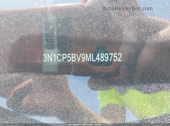 3N1CP5BV9ML489752 2021 NISSAN KICKS Blue Vista del compartimento del motor