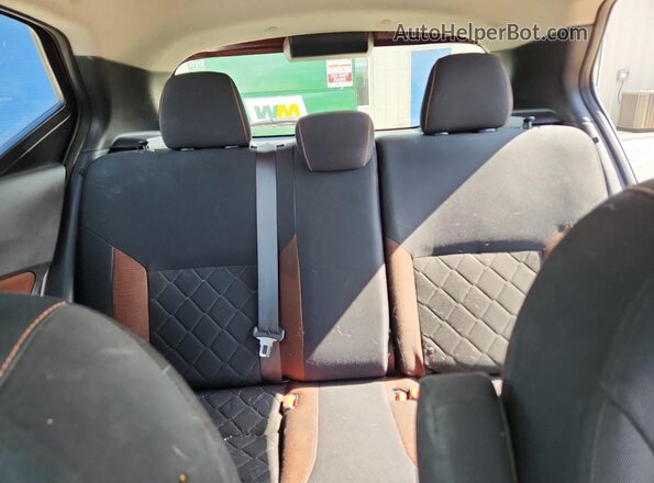 3N1CP5CU0JL514975 2018 NISSAN KICKS Burgundy Vista de los asientos traseros