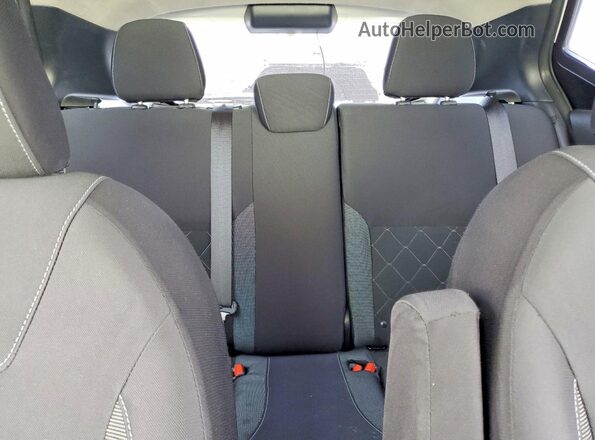 3N1CP5CU0JL530304 2018 NISSAN KICKS White Vista de los asientos traseros
