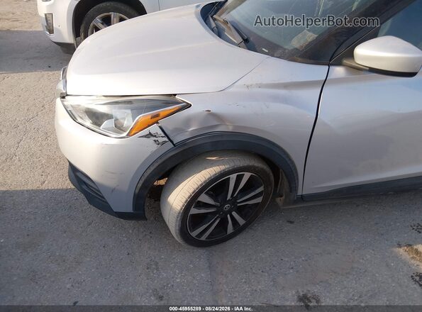 3N1CP5CU0JL533400 2018 NISSAN KICKS Silver Vista frontal