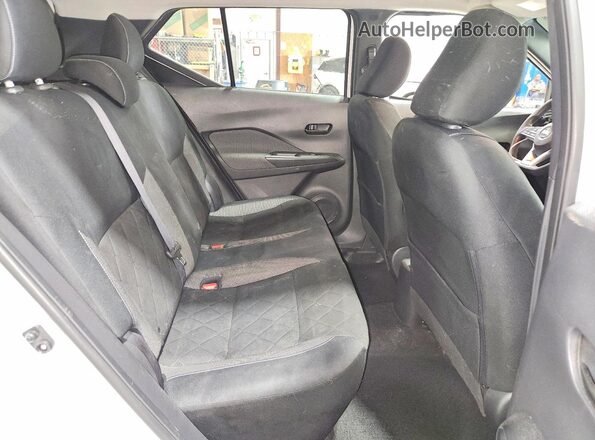 3N1CP5CU0KL532376 2019 NISSAN KICKS White Vista de los asientos traseros