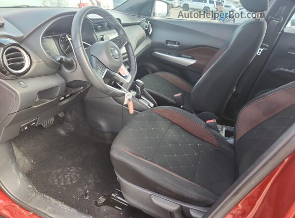 3N1CP5CU0KL561232 2019 NISSAN KICKS Бордовый Вид салона спереди