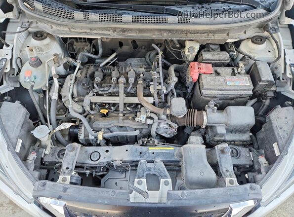 3N1CP5CU1KL510855 2019 NISSAN KICKS Белый Вид задней части салона