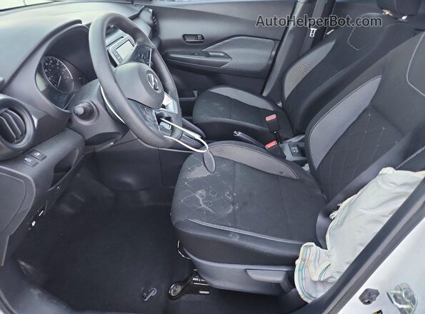 3N1CP5CU1KL510855 2019 NISSAN KICKS Белый Вид салона спереди