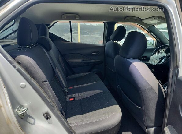 3N1CP5CU1KL519264 2019 NISSAN KICKS Серебряный Вид задней части салона