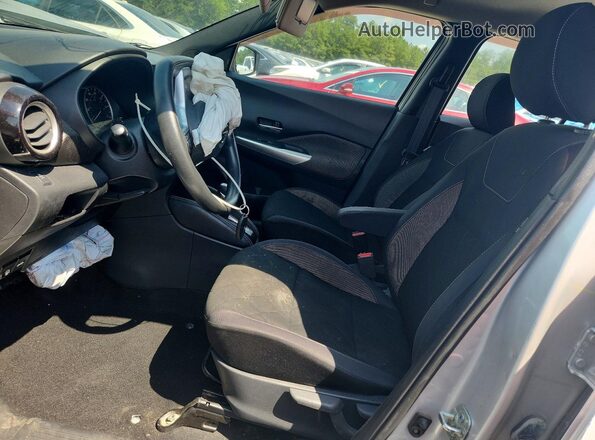3N1CP5CU1KL519264 2019 NISSAN KICKS Серебряный Вид салона спереди