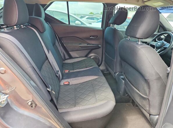3N1CP5CU2JL506070 2018 NISSAN KICKS Gray უკანა სავარძლების ხედი
