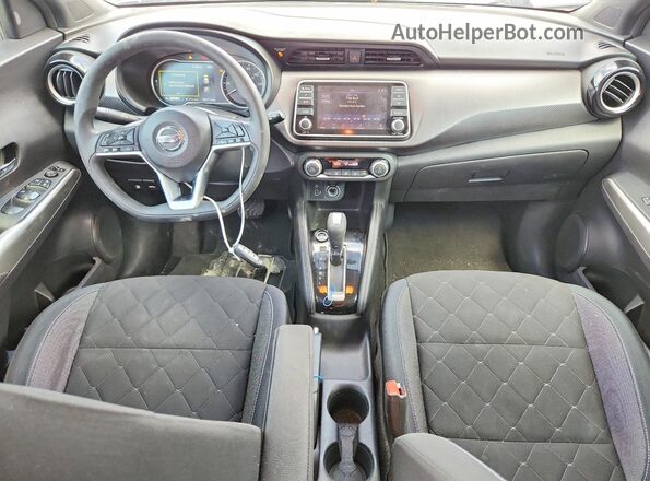 3N1CP5CU2JL506070 2018 NISSAN KICKS Gray წინა პანელის ხედი