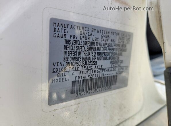 3N1CP5CU2JL523225 2018 NISSAN KICKS White Widok naklejki z numerem VIN