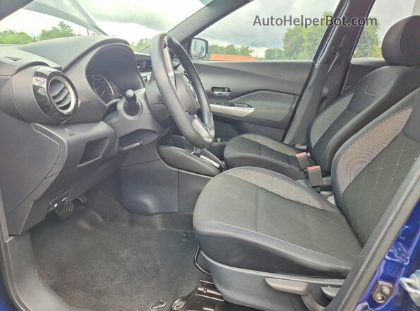3N1CP5CU2JL535469 2018 NISSAN KICKS Blue Vista interior delantera