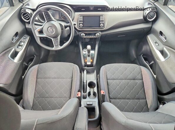 3N1CP5CU2JL535469 2018 NISSAN KICKS Blue Vista del salpicadero