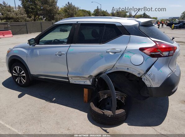 3N1CP5CU2JL542471 2018 NISSAN KICKS Silver წინა ხედი
