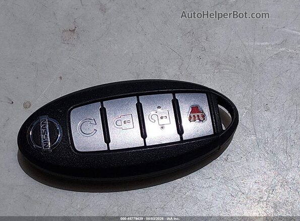 3N1CP5CU2JL542471 2018 NISSAN KICKS Silver წინა პანელის ხედი