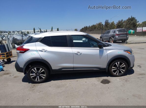 3N1CP5CU2JL542471 2018 NISSAN KICKS Silver უკანა სალონის ხედი