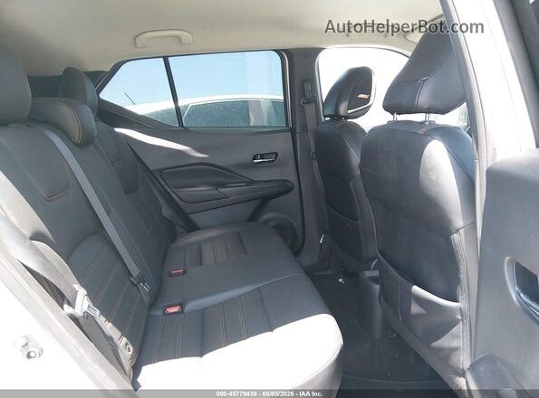 3N1CP5CU2JL542471 2018 NISSAN KICKS Silver VIN კოდის სტიკერის ხედი