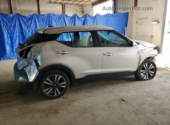 3N1CP5CU2KL569414 2019 NISSAN KICKS Серебряный Задняя правая четверть