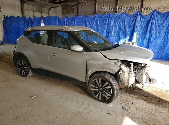 3N1CP5CU2KL569414 2019 NISSAN KICKS Серебряный Передняя правая четверть