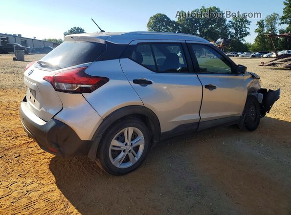 3N1CP5CU4JL531102 2018 NISSAN KICKS Серебряный Задняя правая четверть
