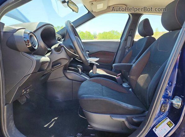 3N1CP5CU6JL508906 2018 NISSAN KICKS Blue წინა სალონის ხედი
