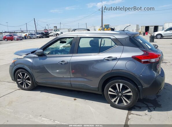 3N1CP5CU6KL518319 2019 NISSAN KICKS Gray Widok wnętrza z tyłu