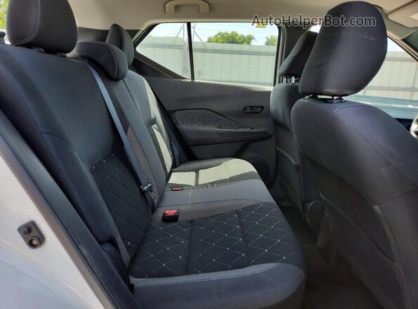 3N1CP5CU6KL518854 2019 NISSAN KICKS White Vista de los asientos traseros