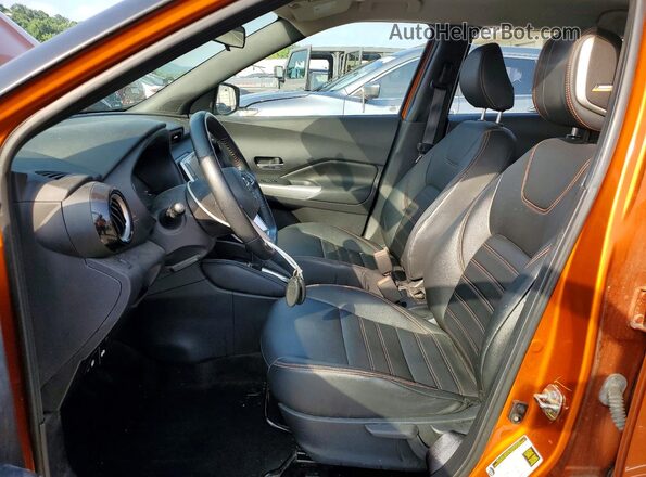 3N1CP5CU7KL518183 2019 NISSAN KICKS Orange Front interior view