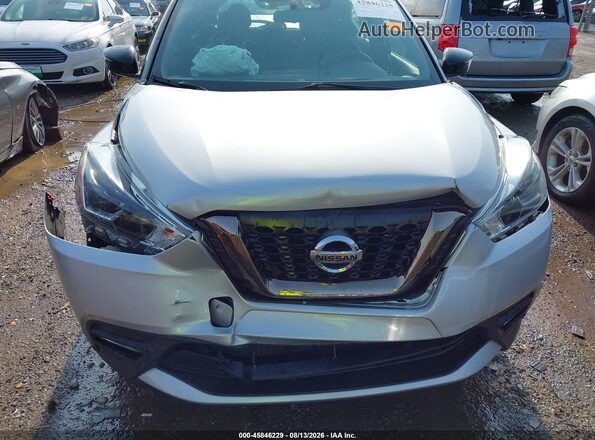 3N1CP5CU7KL568064 2019 NISSAN KICKS Silver Front view