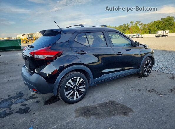 3N1CP5CU8JL522290 2018 NISSAN KICKS Черный Задняя правая четверть