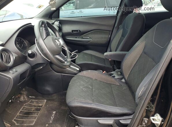 3N1CP5CU8JL543463 2018 NISSAN KICKS Black Front interior view