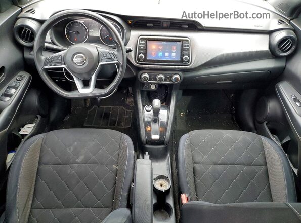 3N1CP5CU8JL543463 2018 NISSAN KICKS Black Dashboard view