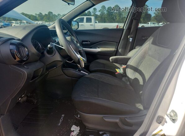 3N1CP5CU9JL514280 2018 NISSAN KICKS Белый Вид салона спереди