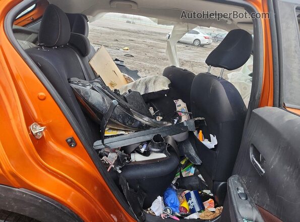 3N1CP5CU9KL478544 2019 NISSAN KICKS Orange Вид задньої частини салону