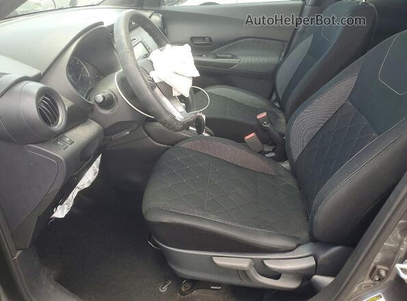 3N1CP5CU9KL537804 2019 NISSAN KICKS Gray Front interior view