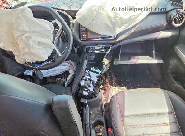 3N1CP5CU9KL539889 2019 NISSAN KICKS Red Dashboard view