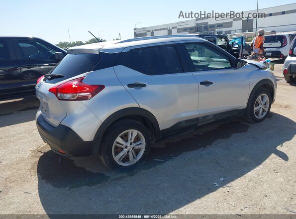 3N1CP5CUXJL507970 2018 NISSAN KICKS Silver Trasero derecho