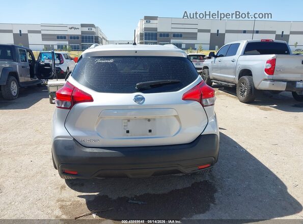 3N1CP5CUXJL507970 2018 NISSAN KICKS Silver 