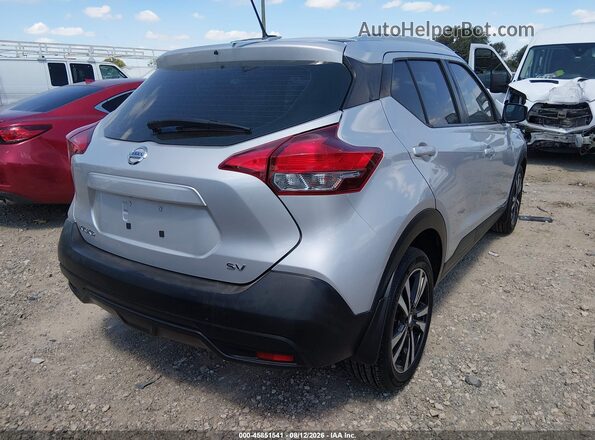 3N1CP5CUXKL509851 2019 NISSAN KICKS Silver Trasero derecho