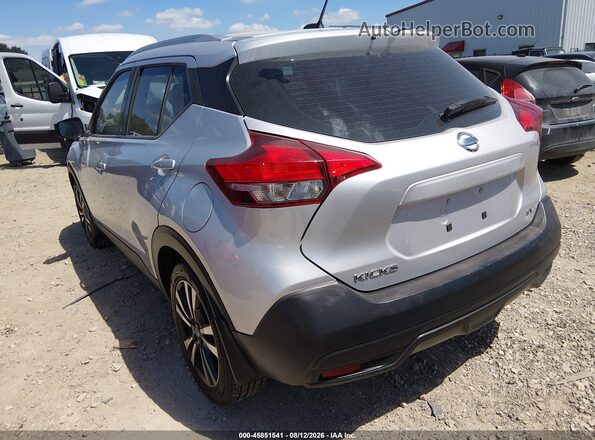 3N1CP5CUXKL509851 2019 NISSAN KICKS Silver Trasero izquierdo