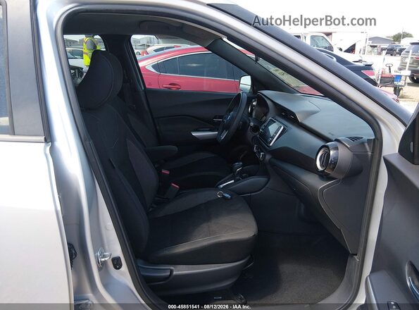 3N1CP5CUXKL509851 2019 NISSAN KICKS Silver Vista interior delantera