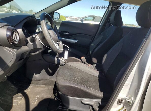 3N1CP5CUXKL524950 2019 NISSAN KICKS Silver წინა სალონის ხედი