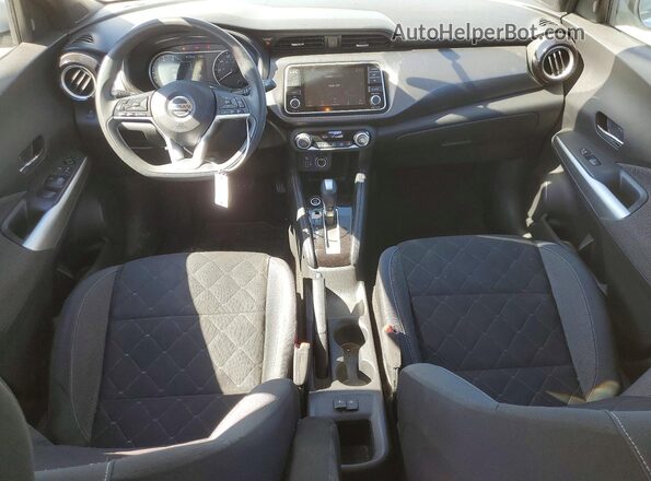 3N1CP5CUXKL524950 2019 NISSAN KICKS Silver წინა პანელის ხედი