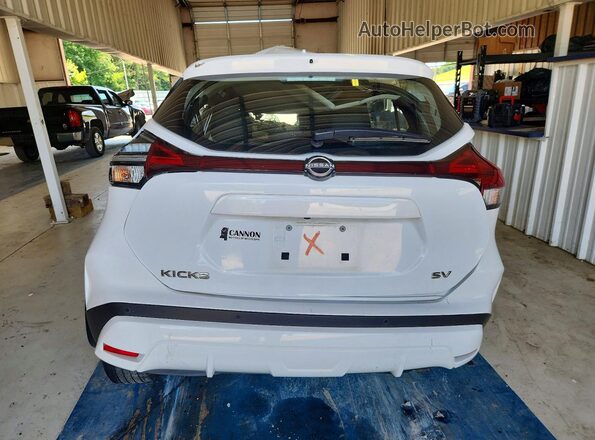 3N1CP5CV0PL551204 2023 NISSAN KICKS White Widok z tyłu